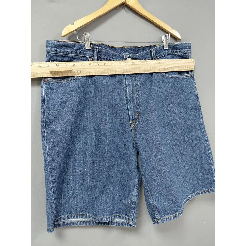 Levi's 550 Relaxed Fit Blue Denim Medium Wash Shorts Men Size 42